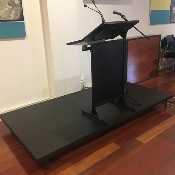 Ezifold stage with lectern